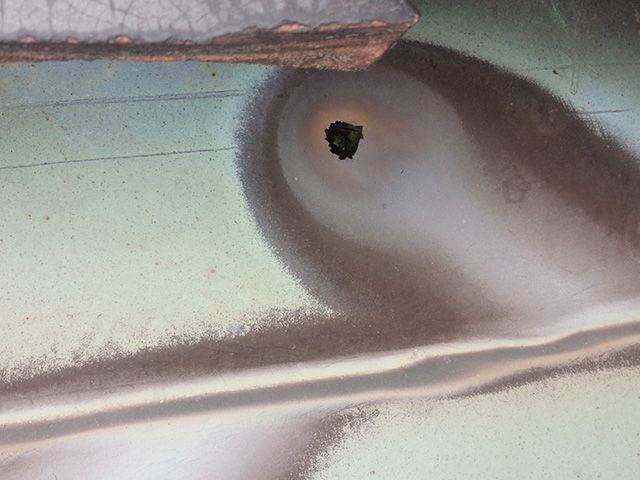 11.コラム01 昔の谷鈑金は穴が開きやすいです。