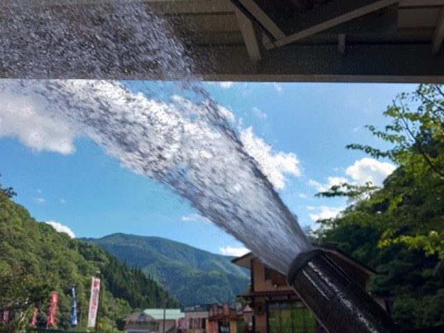 19.コラム01 散水試験は有料になっています。