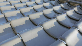 名古屋市南区【瓦交換作業】台風・強風で屋根瓦が浮いた?お客様の不安を点検で解消!屋根の浮き・破損修理作業の重要性