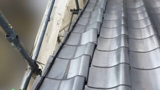 知多市【瓦ズレ修理】　強風で屋根瓦がズレた！早期発見と修理の重要性・施工不良や古い固定方法のリスク・雨漏り対策まで解説