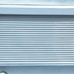 01．名古屋市中区　外壁塗装　シャッターボックスの塗り替え作業を行います。