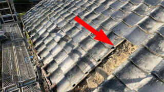 豊明市【屋根軒先修理】屋根が折れた原因は過去の不適切工事!骨組み補強「添え垂木」工法と野地板設置までを解説