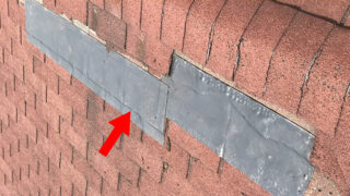 【応急処置】名古屋市緑区　その白い部分は劣化のサイン！アスファルトシングルの剥がれ・飛散の原因と雨漏りの危険性を解説