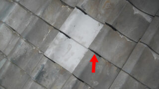 【瓦差し替え】名古屋市南区　その瓦の劣化サイン放置は危険！雨漏りを防ぐ修理！ラバーロック工法の注意点も必見！