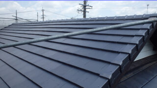 【屋根葺き替え工事】東浦町　雨漏りした古い和瓦を撤去し下地から防水まで施工！ゲリラ豪雨や台風に備える棟や軒先の固定作業