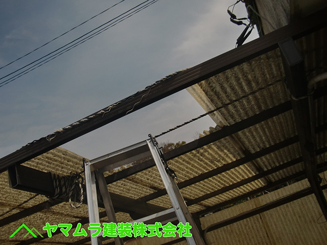 03.名古屋市中区 塩ビ屋根 強風で飛散した塩ビ屋根を補修します。