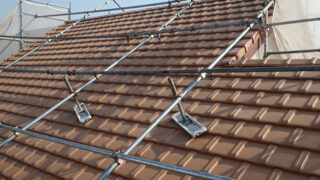 【屋根リフォーム】知多市　雨漏りを防ぐ専門家の施工技術！瓦の確実な固定から下地防水・急所ケラバ袖や大棟の施工まで解説