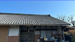 名古屋市中川区【足場設置作業】屋根葺き替え工事で仮設足場の設置開始!リフォーム成功の鍵は足場にあり?手順や重要性を紹介