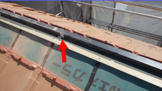 知多市【屋根リフォーム】最終仕上げ！「大棟」の強度を支える「強力棟」とは？漆喰を使わない乾式工法とビス釘固定の専門技術