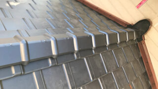 【屋根リフォーム】大府市 古い瓦の安全な撤去から雨漏りを防ぐ防水処理!難所「壁際」・「ケラバ」・「棟」の施工まで