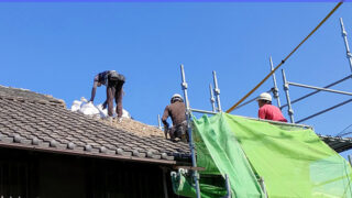 名古屋市南区【屋根葺き直し】屋根沈下による雨漏り修理!瓦と土を撤去し原因の腐食板を特定!瓦の再利用と屋根養生と安全管理