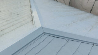 【知多市】アスベストが心配な古い屋根材も重ね葺きのカバー工法で安心!