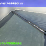 01．知多市　カバー工法　棟板金の施工の前準備を行います。