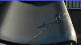 【大府市】緊急の屋根修理!足場解体で破損したケラバ袖瓦を瓦差し替え作業で解決!ビス固定で周辺の瓦も強固に補強【差し替え】