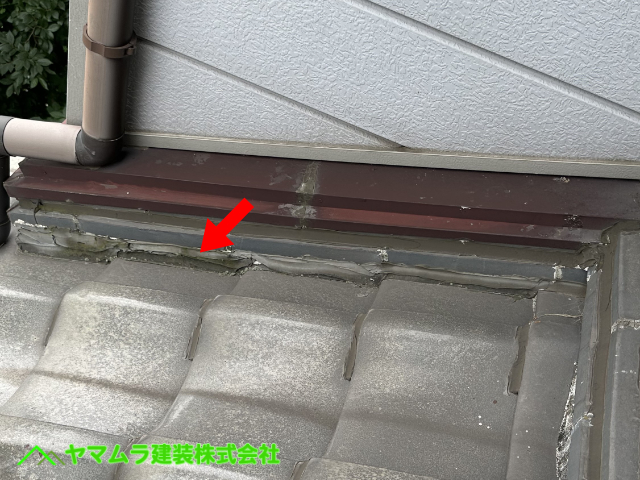 06．東浦町　点検　全体にやってはいけないコーキングの塗り方です。