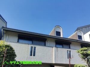 01．名古屋市港区　雨樋点検　雨樋から雨水がこぼれてくるオーバーフローの状態を確認と共に点検調査を行います。