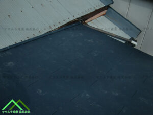 豊明市　カバー工法　軒先から施工されたカラーベスト