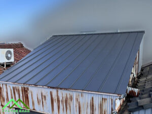 02．屋根カバー工法作業完成　アフター