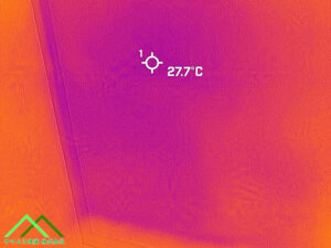 01．天井内の水漏れを探す作業　ビフォー